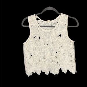Caution to‎ the wind white top size small